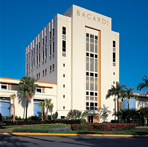 Completed in 1946 in Cataño, Puerto Rico, across the bay from Old San Juan, Bacardi’s  “Cathedral of Rum” was a modern classical structure by W. Donald Christie that incorporated an internal distillery column within its five-story central tower. HEDRICH BLESSING PHOTO/BACARDI ARCHIVE