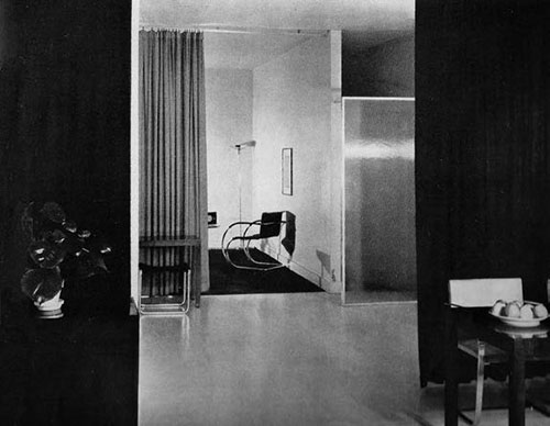 As seen in this photograph from Arts & Decoration, January 1935, Johnson used furniture by Mies van der Rohe in his own New York apartments, here the living area of the apartment at 216 East 49th Street, c. 1934. | © MUSEUM OF MODERN ART/LICENSED BY SCALA/ART RESOURCE