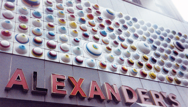 Another Stefan Knapp mural adorned an entrance on 58th Street and Third Avenue to the Alexander’s store in Manhattan for more than three decades, until it was disassembled in 1998 when the store was demolished. Many of the panels were rescued by the building salvage company Olde Good Things. | DAVID M. SANDERS PHOTO/FLICKR