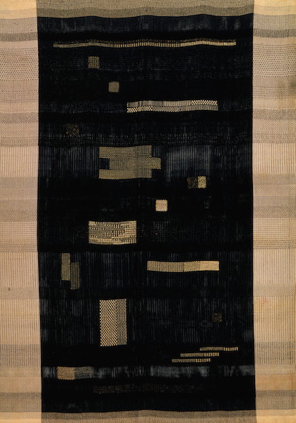 Ancient Writing, weaving by Anni Albers, 1936. SMITHSONIAN AMERICAN ART MUSEUM, GIFT OF JOHN YOUNG © 2016 JOSEF AND ANNI ALBERS FOUNDATION/ARTISTS RIGHTS SOCIETY (ARS), NEW YORK