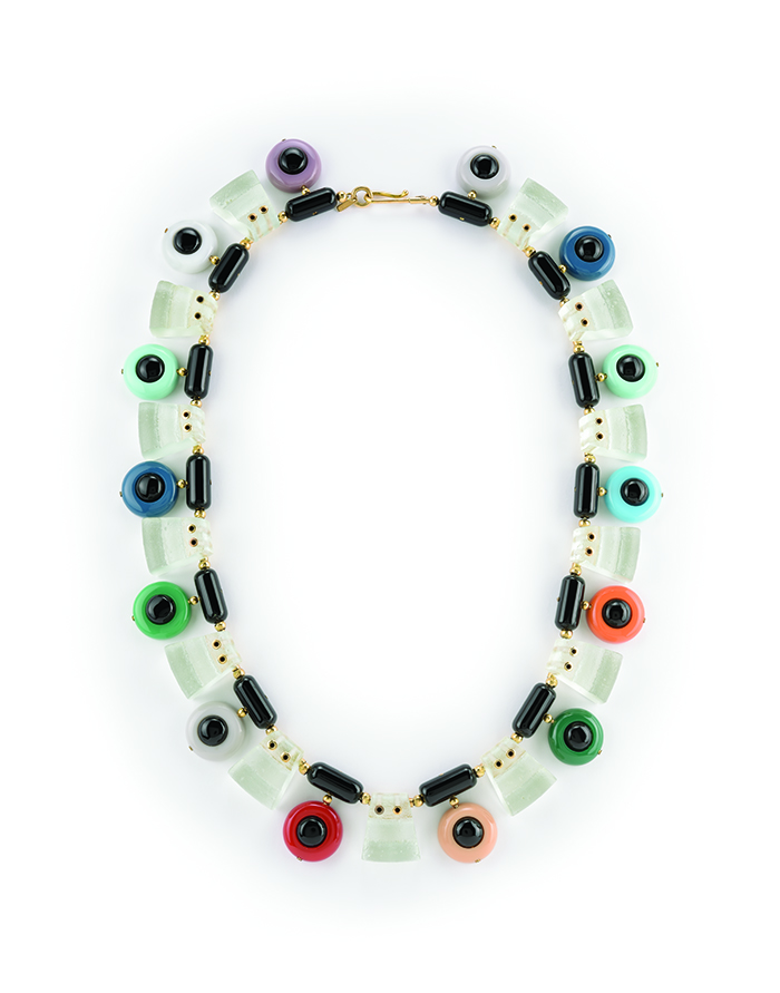 Necklace No. 26 from the Elements series by Linda MacNeil, 1984. Cast glass, Vitrolite glass, and 14-karat yellow gold.