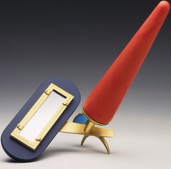 Hand Mirror No. 11, 1980. Hot-worked glass, Vitrolite glass, and 24-karat-gold- plated brass. CORNING MUSEUM OF GLASS /CUSHNER PHOTO