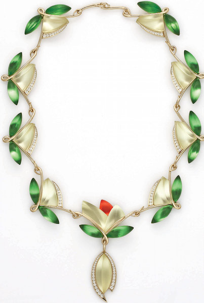 Primavera Necklace, no. 98 from Floral series, 2008–2016. Plate glass, mirror, diamonds, and 18-karat yellow gold. COURTESY OF THE ARTIST/TROPEA PHOTO